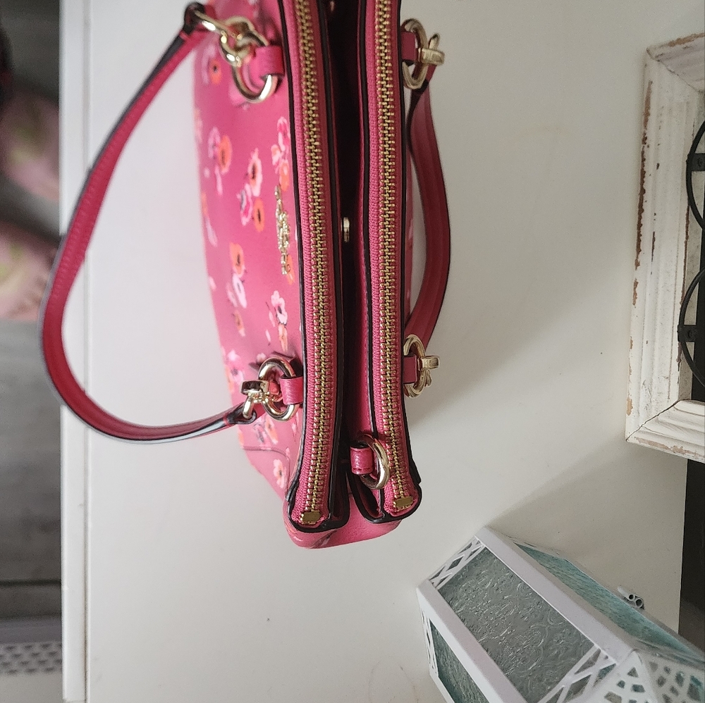 SOLD DO NOT PURCHASE Coach Mini Christie Carryall Pink Floral Women's Bag EUC - Picture 7 of 12